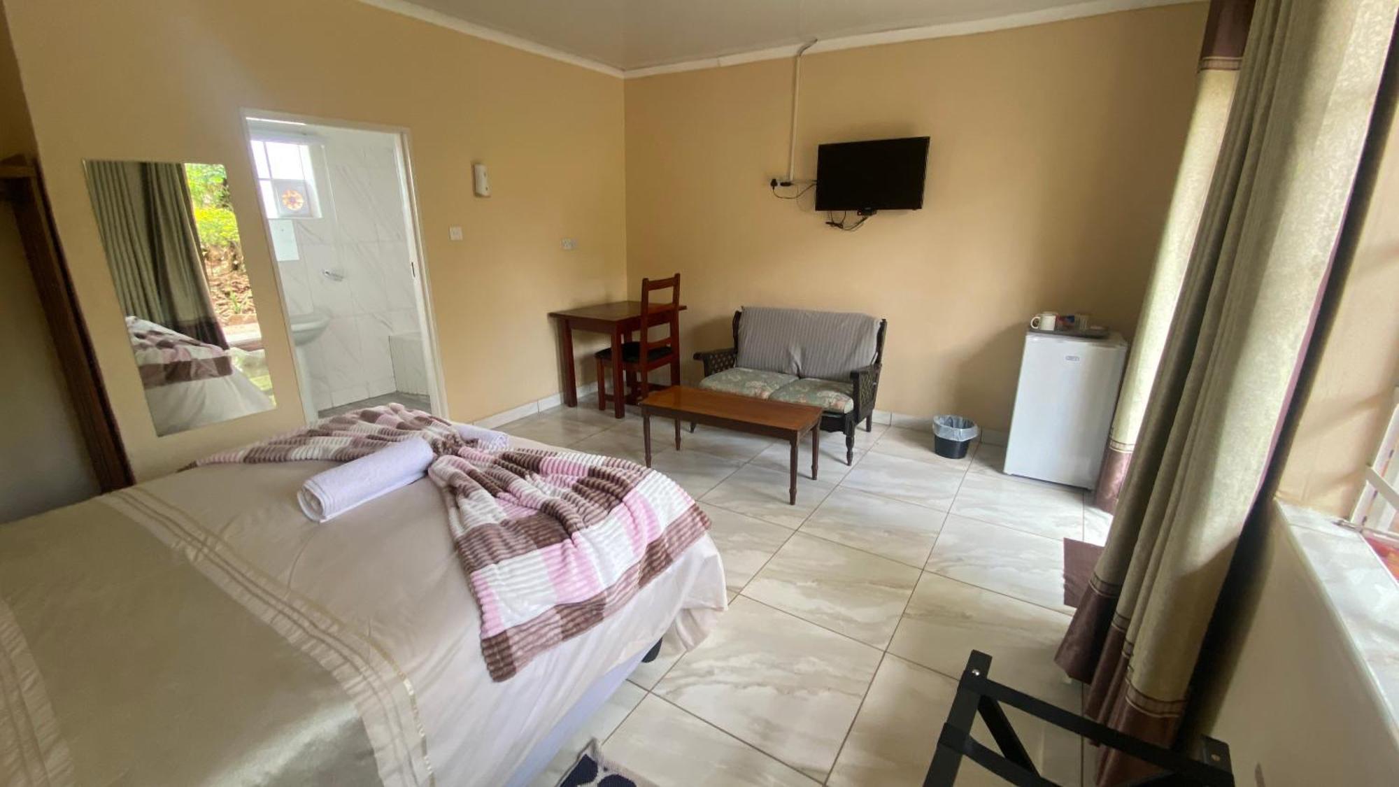 Lynns Guest House Bulawayo Exterior photo