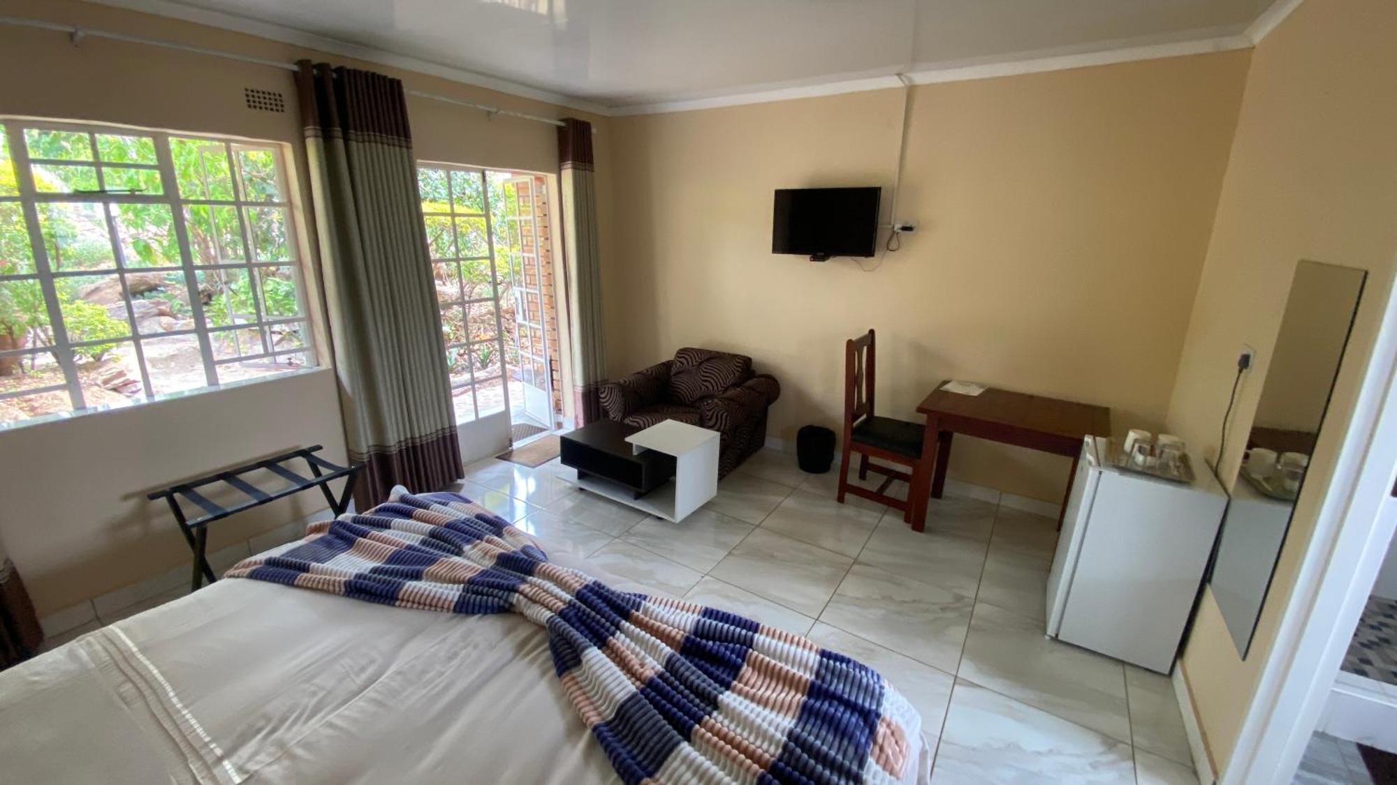 Lynns Guest House Bulawayo Exterior photo