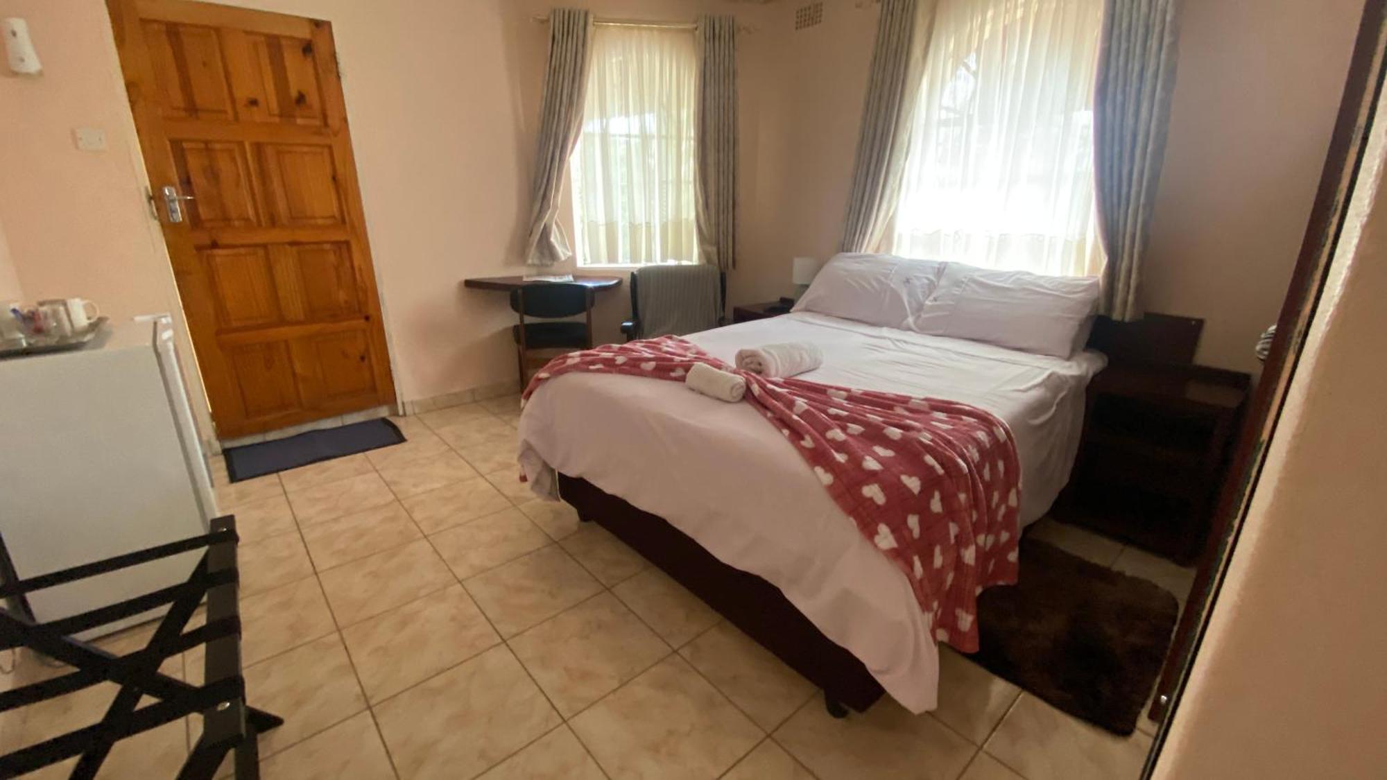 Lynns Guest House Bulawayo Exterior photo