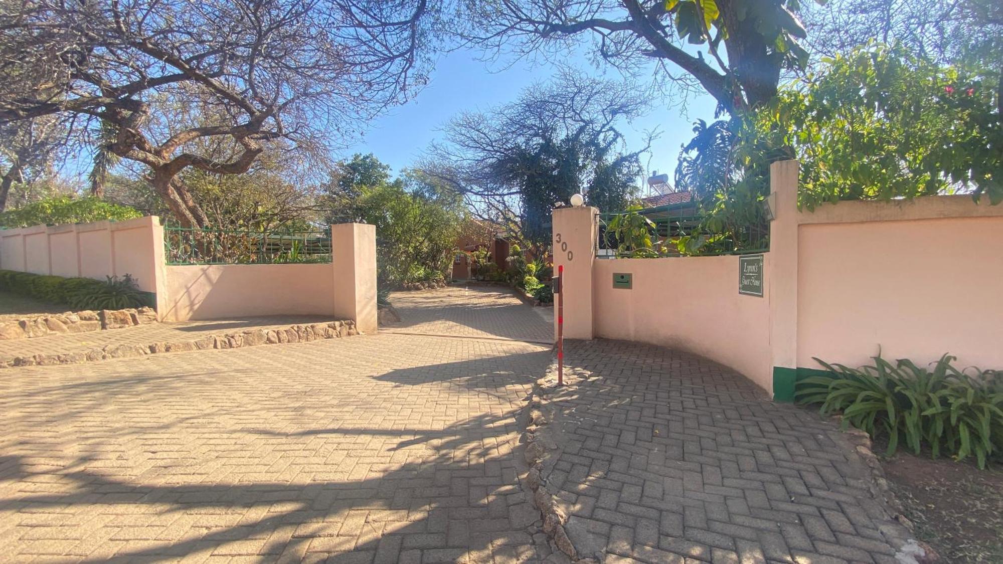 Lynns Guest House Bulawayo Exterior photo