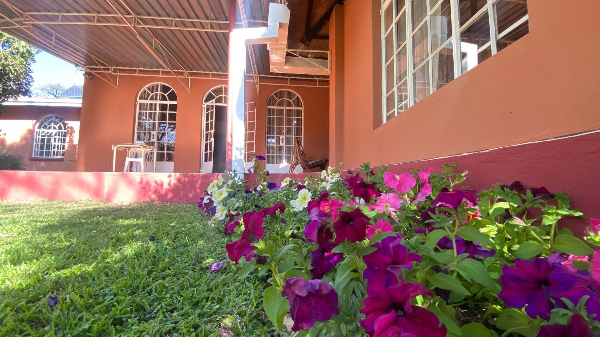 Lynns Guest House Bulawayo Exterior photo