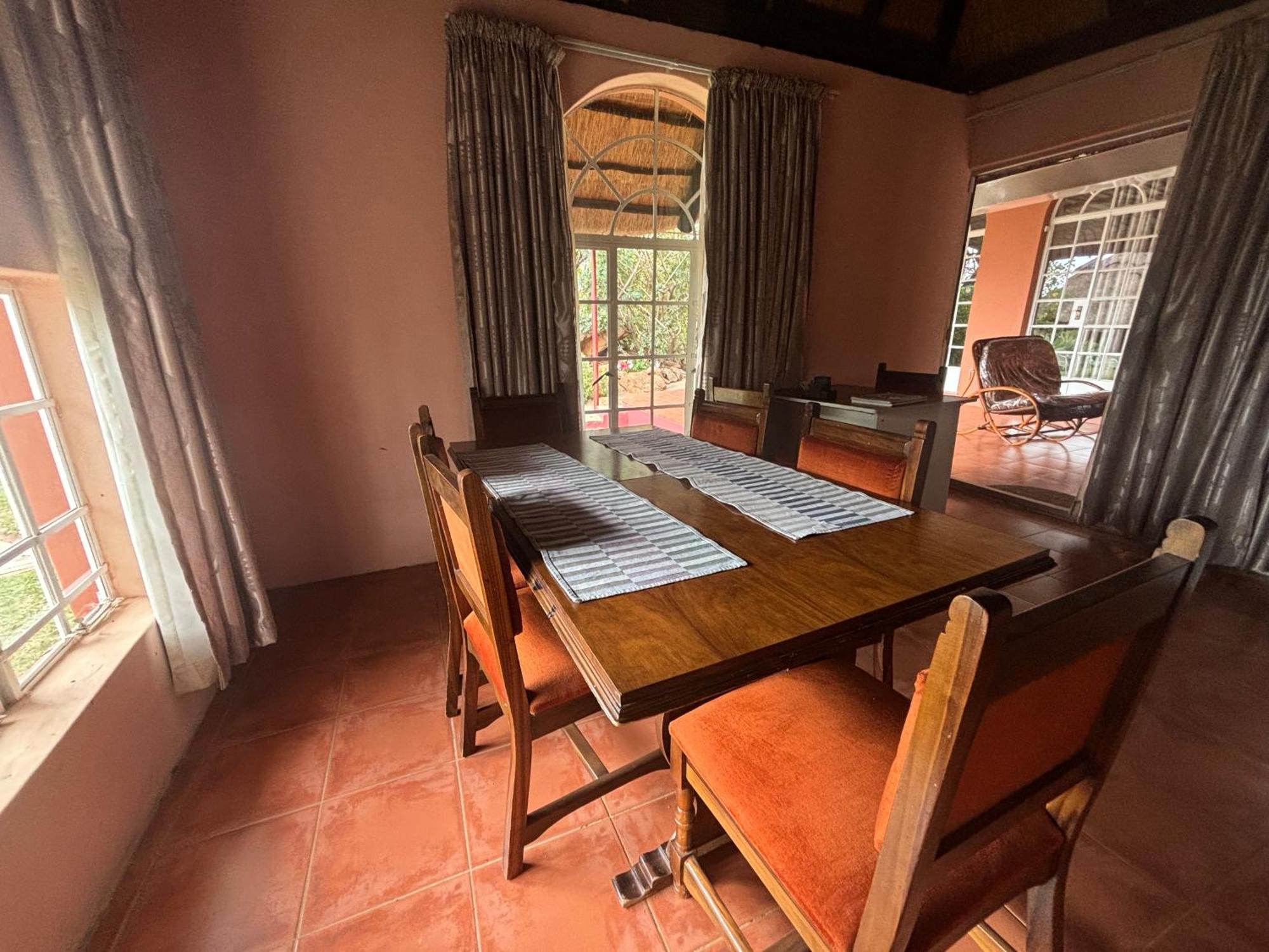 Lynns Guest House Bulawayo Exterior photo